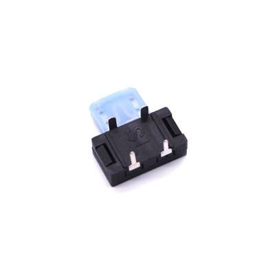 중국 1.8mm 터미널 마운트 블레이드 퓨즈 홀더 15A 10mm 너비 수평 판매용