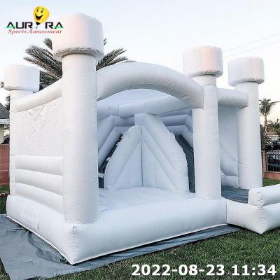 China Casa de salto inflable al aire libre Custom Blanco Inflable Casamiento Castillo de salto en venta