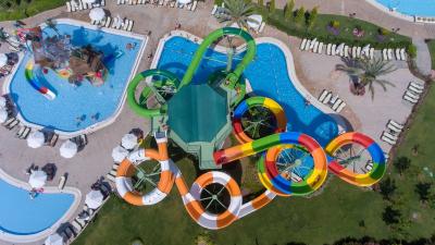 China Parque temático de atracciones Gran equipo de juego por encima de la piscina de la pista de patinaje niños en venta