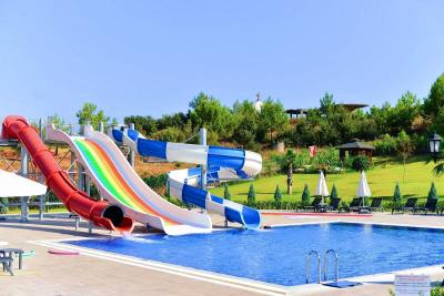 China Waterfun Sport Vermaakpark Kinderen Speelplaats Uitrusting Tube Glasvezelslide Te koop