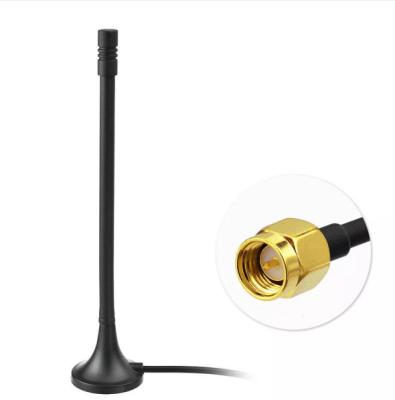 China 900-2100MHz Pato de goma GSM 3G 4G 3dbi Antenna con potencia de entrada máxima de 50w y base magnética en venta