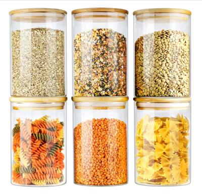 China Cosmetic easy to use borosilicate glass Glass Airtight food grade glass jars containers with lids for sale