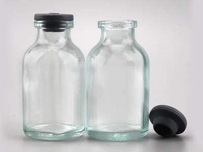 China Botella de vidrio moldeado transparente USP tipo II de 10 ml con tapón de goma en venta
