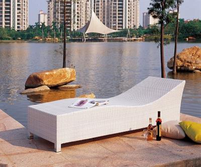 China garden sun lounger outdoor beach lounger for sale