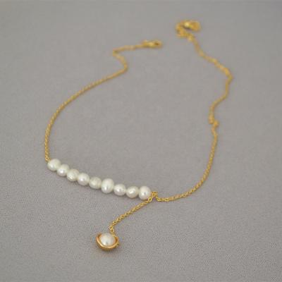 China TRENDY Personalized Copper and 18k Gold Plated with Pearl Chain Pendant Necklace for sale