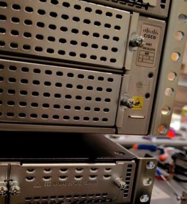 China ISR4461/K9 2x10GE 4x1GE 3NIM 3SM 8G 4G DRAM Productos Cisco con función LACP en venta