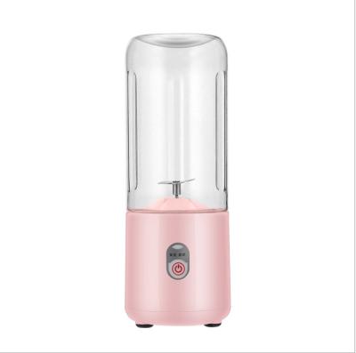 China USB Mini Electric Fruit Milk Juicer Rechargeable Portable Easy Handling Multifunctional Milkshake Juice Maker Juicer Cup for sale