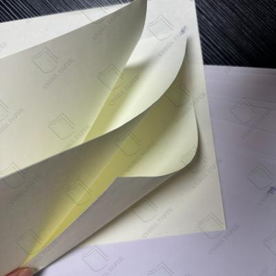 China 60g 55g de papel offset cremoso de alta opacidad utilizado para imprimir Biblia y Corán en venta