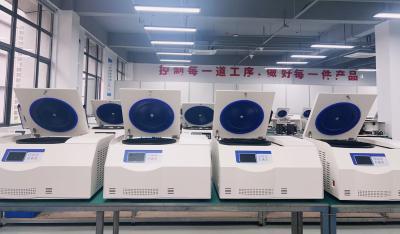 China High Capacity 4×750ml Refrigerated Centrifuge Pre Cooling & Lid Lock for Secure Precise Operations for sale