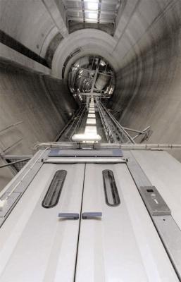 China Elevadores industriais duráveis para pessoais do transporte, materiais de construção à venda