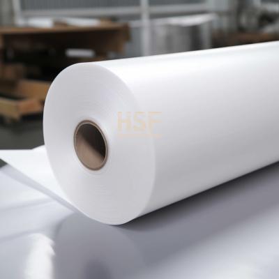 China Película de polietileno de alta densidad opaca blanca de 120 micrones resistente al agua y la humedad en venta