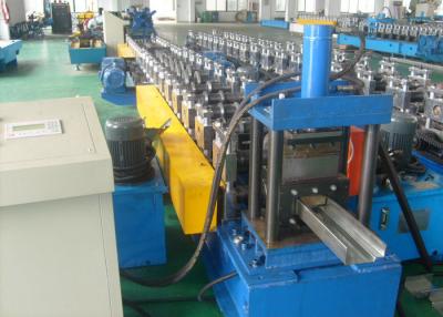 Chine Shutter le roulement de porte formant la pression d'utilisation galvanisée par machine de la sécurité 16mpa de garage à vendre