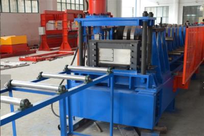 China La malla de alambre de acero galvanizada perforó la bandeja de cable que formaba el CE/ISO de la máquina certificado en venta
