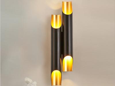 Chine Le biseau nordique bougeoir de décor de 6*40cm/de 12*50cm a incliné le tube moderne de lumière de mur à vendre