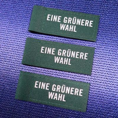 China Gepersonaliseerd merk logo verkoop label kleding label schermdruk logo geweven label Te koop