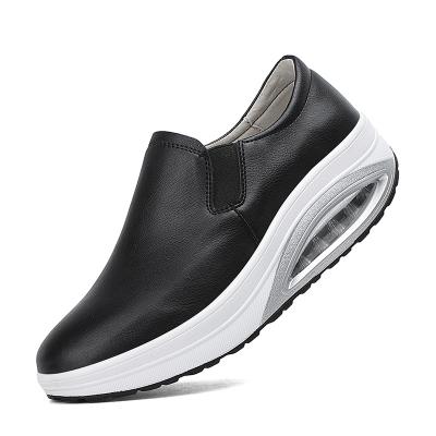 China Winter Thermal Women Loafers Solid Color Leather Slip Cushioning On The Insole Chunky Leather Ladies Pig Fashion Flats Formal Elegant Shoes for sale