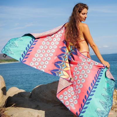 China Promotional Fast Drying Microfiber Sublimation Floral Beach Towel Digital Printed for sale