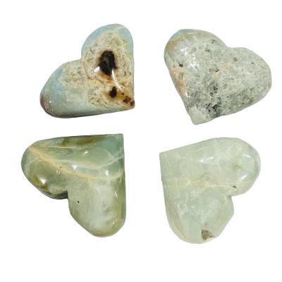 China New High Quality Natural Blue Stone Hearts Sky Crystal Healing Stones From China Healing Crystal For Decoration And Gifts for sale