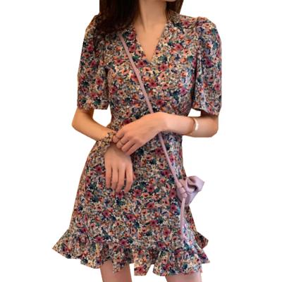China Women Breathable Favorable Short Sleeve Low Price Slim Fit Ruched Mini A Line Dress Short 2022 Vintage Floral Print V-neck Ruffle Edge Dress for sale