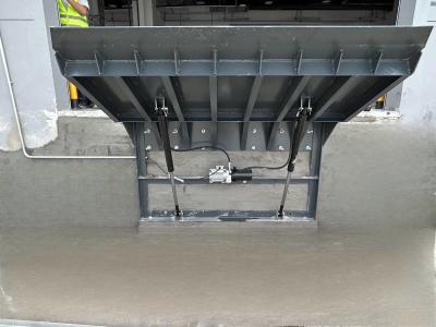 China Grey Electric Edge Of Hydraulic Dock eod leveler Of Fine Steel Plate for sale