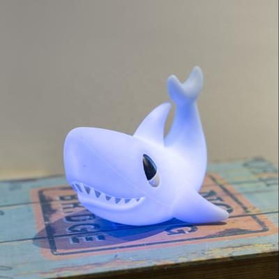 Chine PVC d'intérieur de pièce d'enfants à piles avec les lumières légères menées décoratives féeriques animales de nuit de requin de vis comme cadeau à vendre