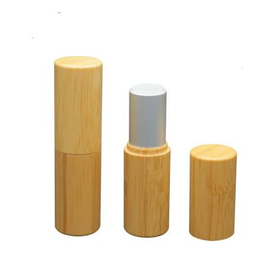 中国 詰め替え式のリップ・クリームの口紅の管の容器プラスチック5.5ml 12.1mm 5.5g 販売のため