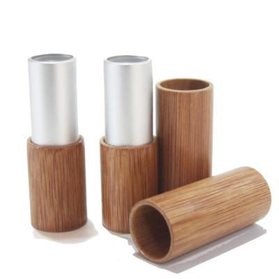 中国 15g 20mmの口紅の管の容器の空のリップ・クリームの容器7.4cm 販売のため