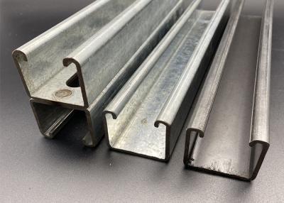 Chine Pieds unistruts pré galvanisés matériau de construction de la Manche 1m de contrefiche en métal doubles soudé à vendre
