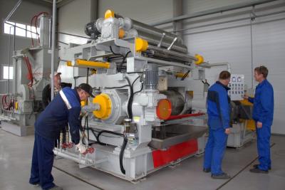 China Automatische rubberen open mengmolen 15kw Twee rollenmolen voor rubbercompounding Te koop