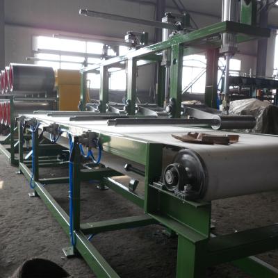 Cina foglio di gomma da 500 mm che avvolge la curva di raffreddamento del rullo del tamburo che fa macchina per la produzione di pneumatici in vendita