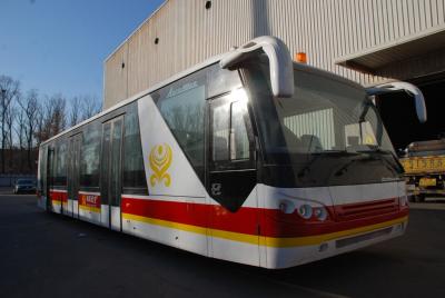 Chine Navette de moteur diesel de 4 courses à l'aéroport avec le tablier en aluminium à vendre