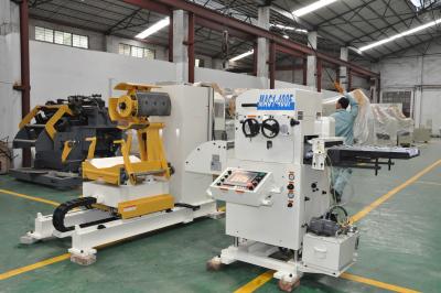 China 3 en 1 máquina de Decoiling de la hoja del alimentador 0.49Mpa en venta
