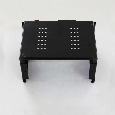 Chine La machine de estampillage noire de commande numérique par ordinateur de Matt de précision d'OEM partie avec en aluminium/inoxydable profondément dessinée à vendre