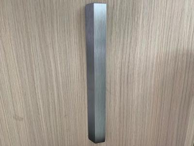 China Componentes que trabajan a máquina del tirador de puerta del OEM de la precisión de aluminio del CNC en venta