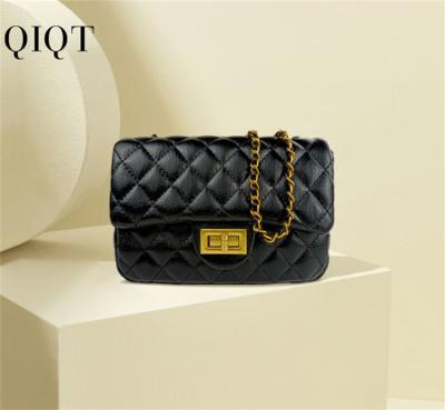 China 2022 Fashion New Arrival Chains Mini Messenger Bag Ladies Handbags Luxury Designer Women Bags for sale