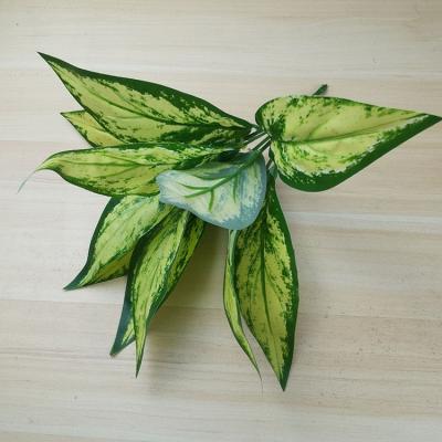 China Eco-friendly Indoor Outdoor Office Garden Greenery Ornament Artificial Plastic Leaves for sale