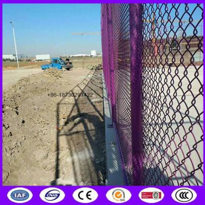 China Pink color chain link fence wire mesh for basketball court made in china en venta