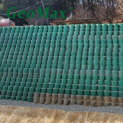 China GREEN HDPE GEOCELL 150MM HEIGHT 445MM WELDING SPACE FOR RETAINING WALLS SOUND BARRIERS for sale