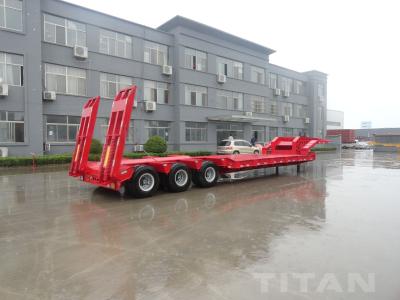 Cina 3 axles low loader semi trailer with fuwa axle carry construction equipment for sale in vendita