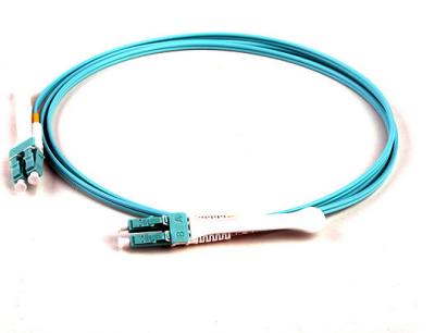Κίνα Σκοινί μπαλωμάτων οπτικών ινών OM3 50/125, καλώδιο aqua PVC σκοινιού 5Mtrs μπαλωμάτων πολλαπλού τρόπου ινών προς πώληση