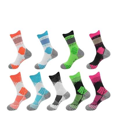 China 2023 New OEM Sports Breathable Fashion Wholesale Crew Running Sports Trainer Men's Basketball Socks for sale
