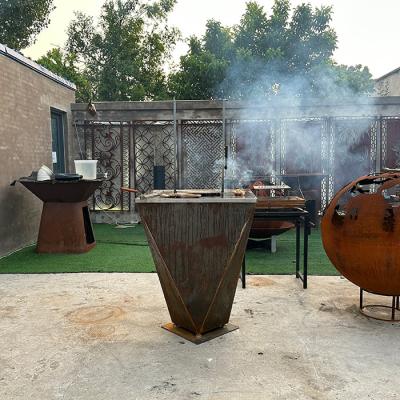 Chine Grill extérieur en acier Corten avec stockage en bois et surface naturelle rouillée à vendre