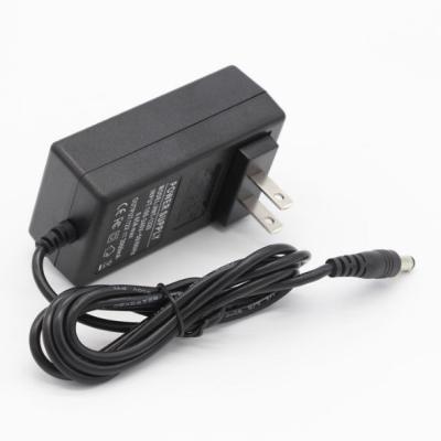 China Adaptador de alimentación de corriente continua de 15V 2A 30W Tipo de salida de corriente continua de corriente continua para luces LED y aparatos eléctricos en venta