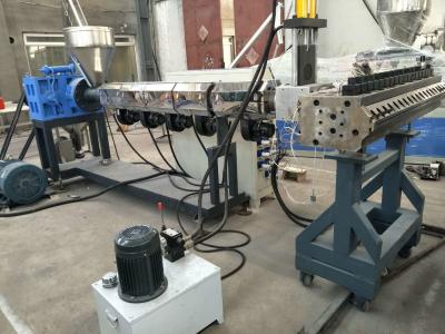 Κίνα Συμπαγής μηχανή πινάκων αφρού PVC δομών WPC με τη διπλή βίδα προς πώληση