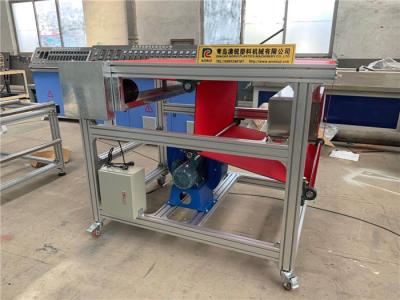 Chine Efficacité de fonctionnement élevée soufflée par fonte jetable de machine de masque de certificat de la CE à vendre