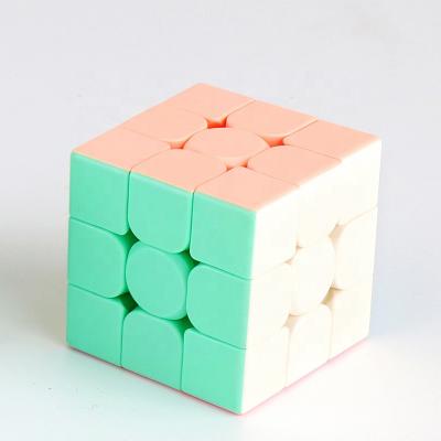 China Cube Maka Color 3x3 Meilong 3C in moyu 2021 from DIY TOY Infinite Speed Cube with the certificate for sale