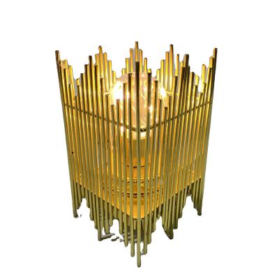 China Morden Dining Room Design Moroccan Metal Candle Holder New Decorative High Quality Metal Modern Luxury Light Iron Gifts for sale