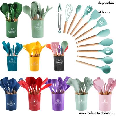 China Dark Gray Wood Handle Pocket Kitchen utensilios accesorios de cocina de cozinha 12 pcs Viable Cheap Kitchen Tools Silicon Cookware Set for sale