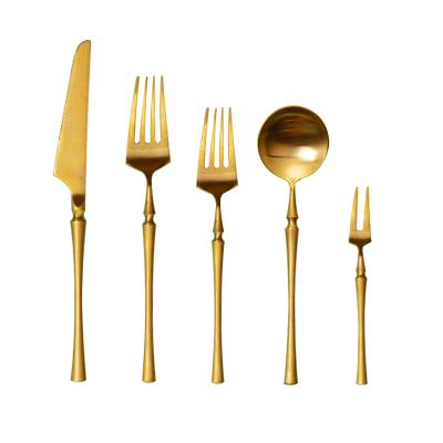 China High End Grade Matte Gold Cutlery 304 Stainless Steel Luxury Disposable Dinnerware Set With Dessert Fork Spoon Flatware Set for sale