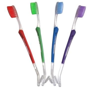 Chine Brosses à dents ortodontiques à double tête bleu vert rouge rose violet noir appareils de soins de la gencive à vendre